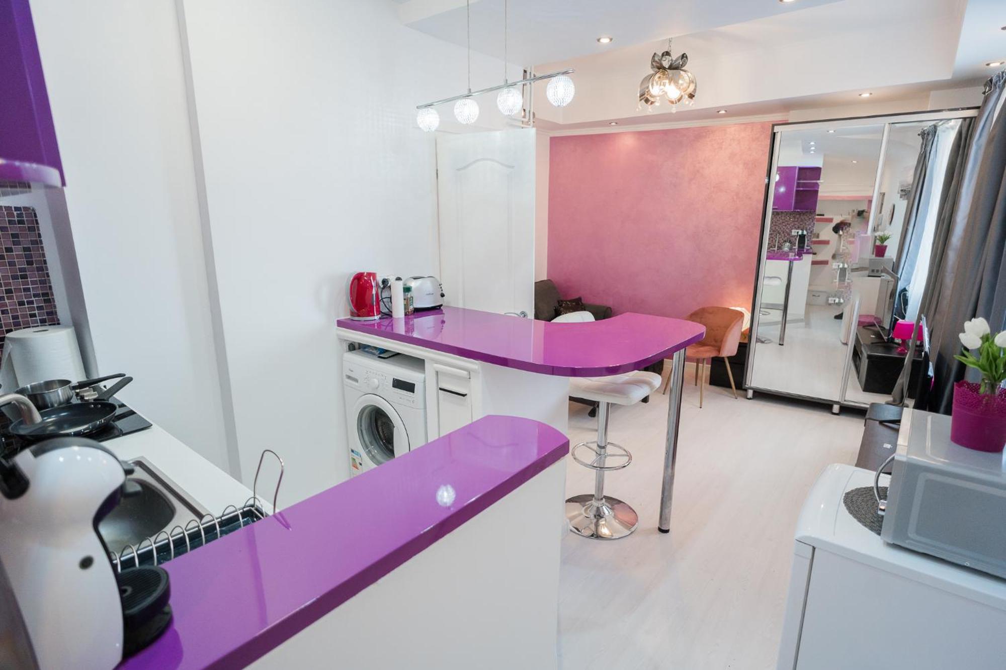 Ultra Central White & Lila Studio Bukares Bagian luar foto